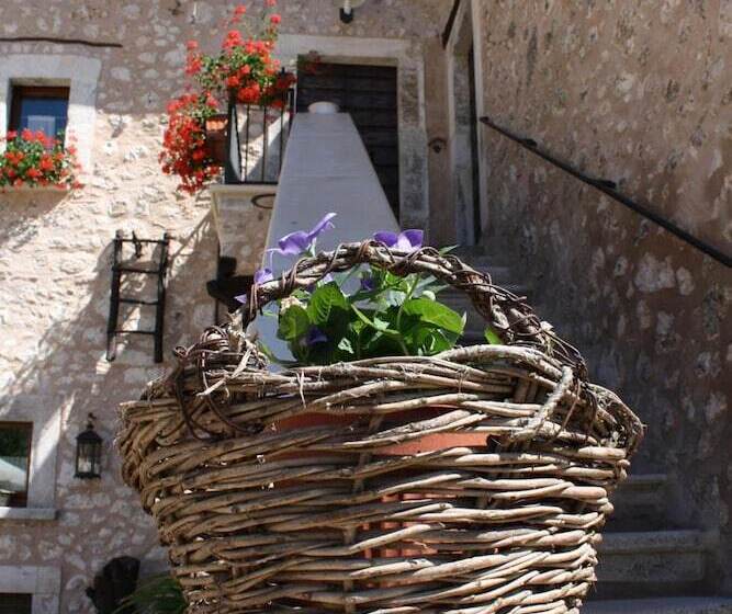 مبيت وإفطار La Casa Sù Le Dimore Del Borgo