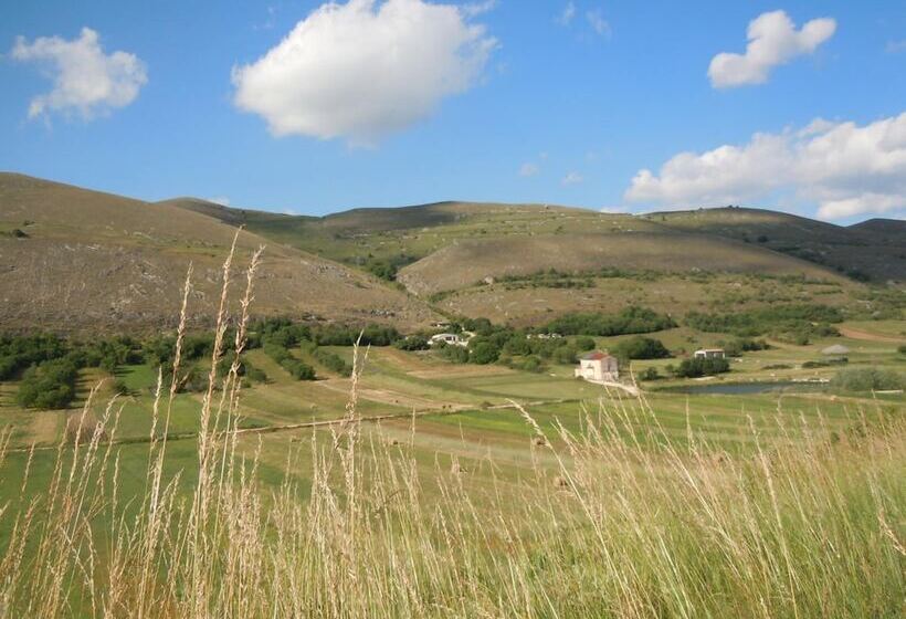 مبيت وإفطار La Casa Sù Le Dimore Del Borgo