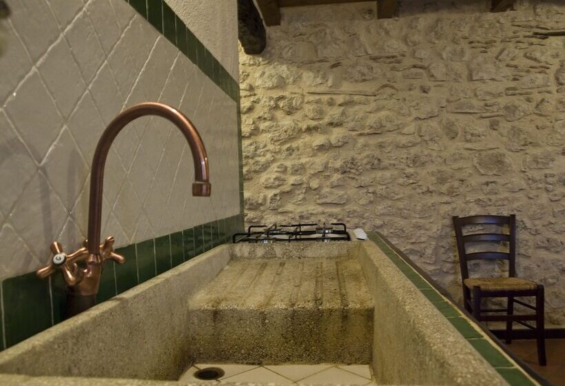 مبيت وإفطار La Casa Sù Le Dimore Del Borgo