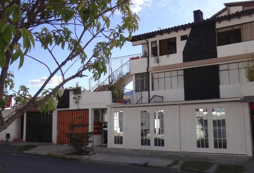 Bed And Breakfast La Uvilla