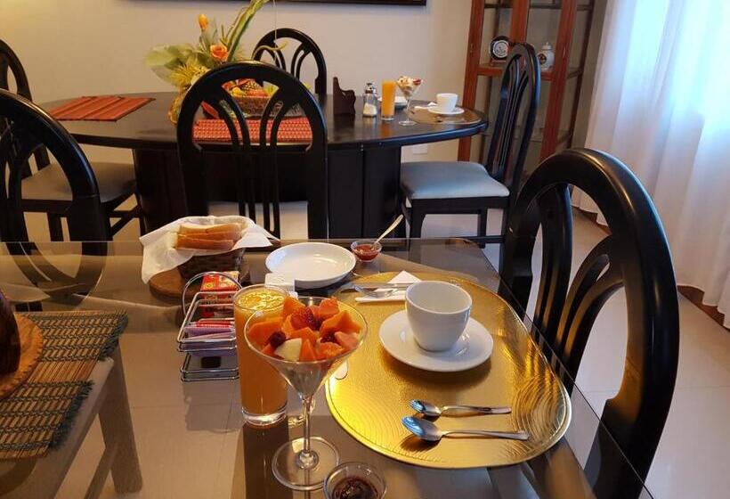 Bed And Breakfast La Uvilla