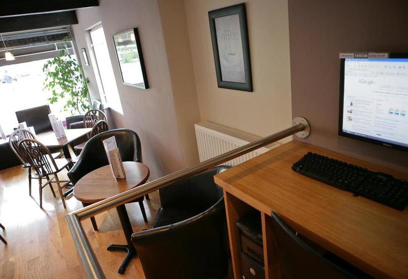 مبيت وإفطار Lakeland House