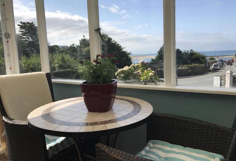 Bed and Breakfast Lawrenny Lodge