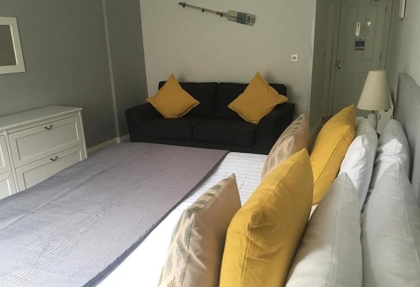 مبيت وإفطار Seabreeze Restaurant With Rooms