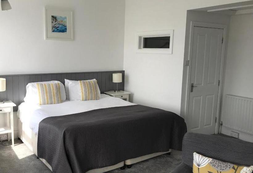 مبيت وإفطار Seabreeze Restaurant With Rooms