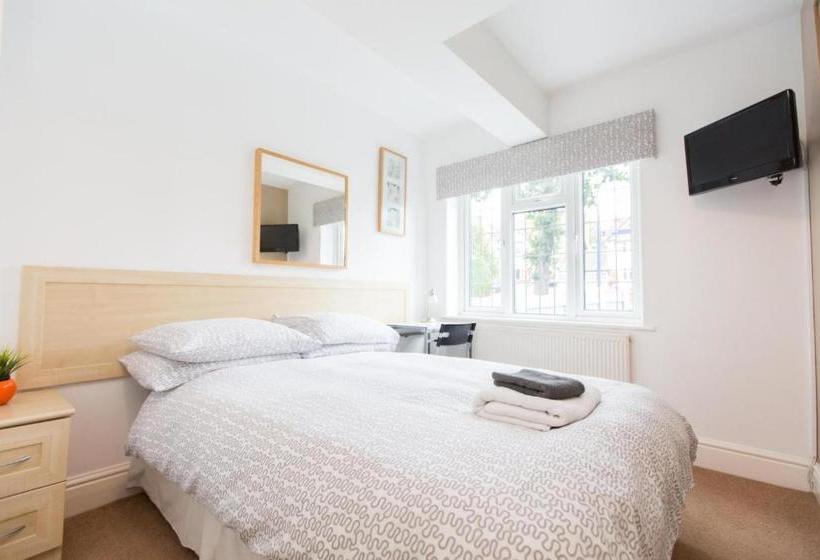 住宿加早餐  Station Approach