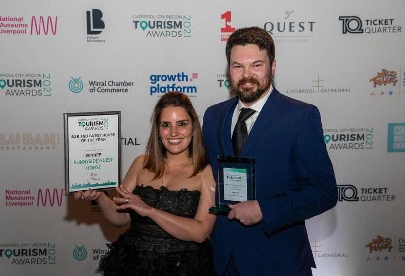 צימר Sunnyside Guest House Southport