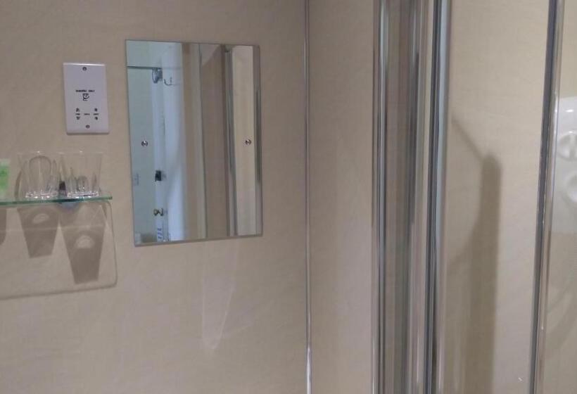 צימר Swiss Court Guest House