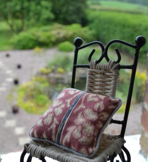 민박 Ternhill Farm House   5 Star Guest Accommodation With Optional Award Winning Breakfast