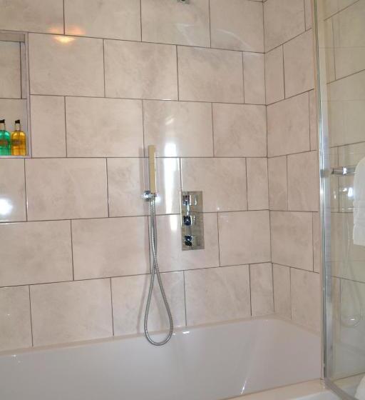 민박 Ternhill Farm House   5 Star Guest Accommodation With Optional Award Winning Breakfast