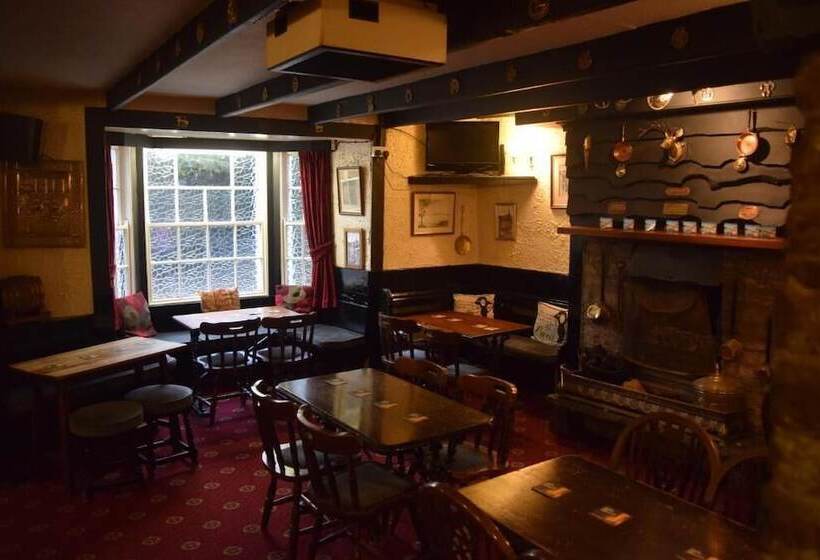مبيت وإفطار The Angel Inn