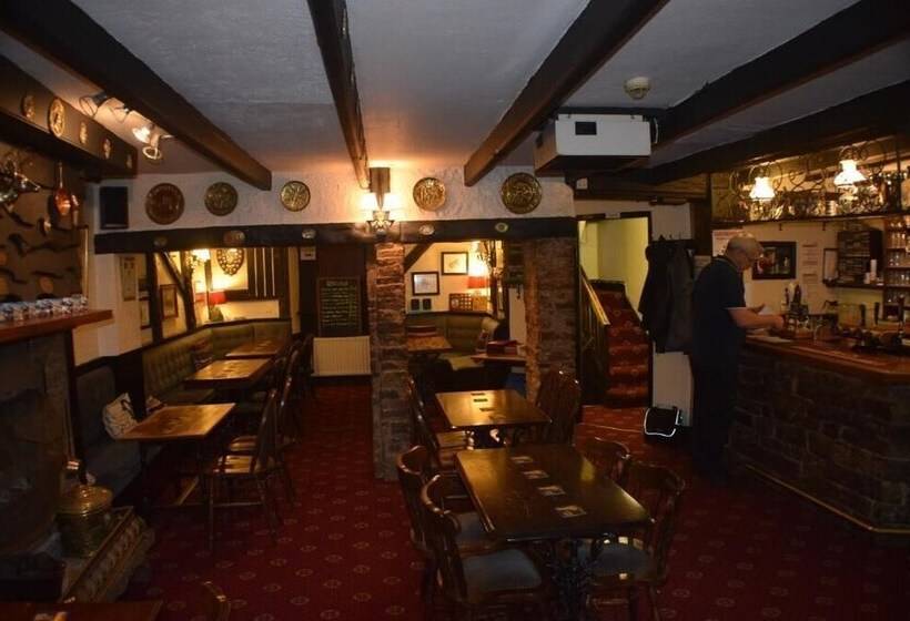 مبيت وإفطار The Angel Inn