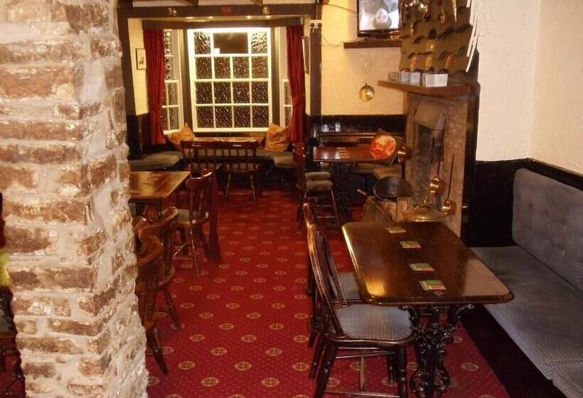 مبيت وإفطار The Angel Inn