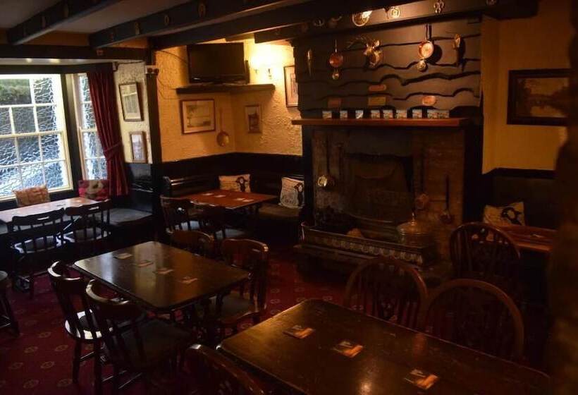مبيت وإفطار The Angel Inn