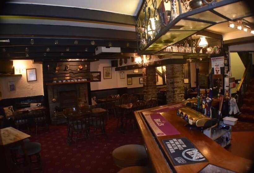 مبيت وإفطار The Angel Inn