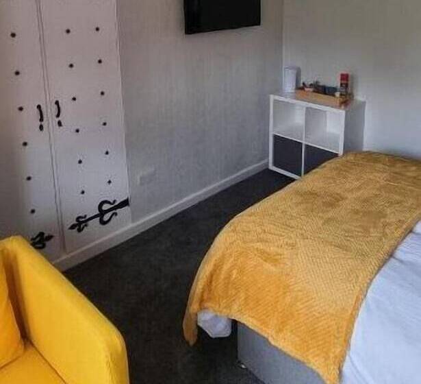 مبيت وإفطار The Angel Inn