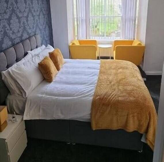 مبيت وإفطار The Angel Inn