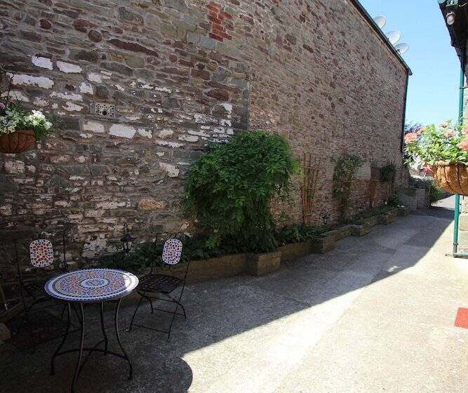 住宿加早餐  The Beacons Guest House