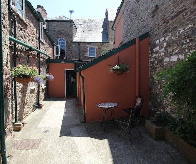 住宿加早餐  The Beacons Guest House