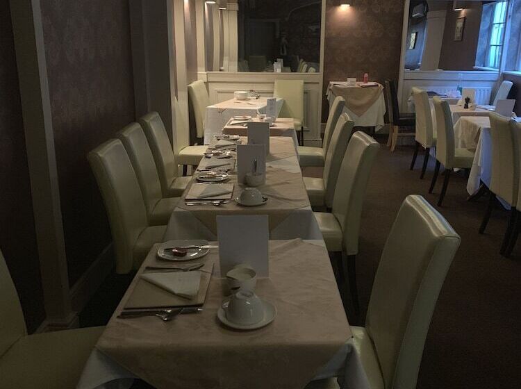 住宿加早餐  The Carlton