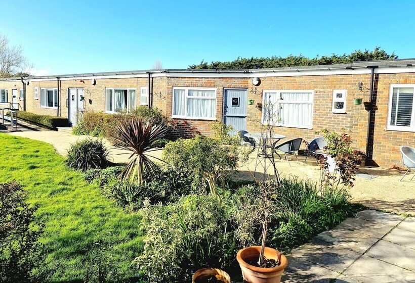 The Coast Yard B & B Chalet