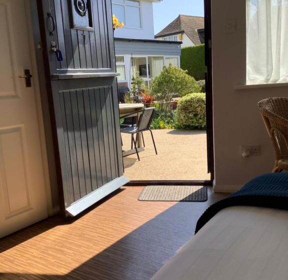 The Coast Yard B & B Chalet