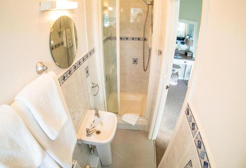 The Coast Yard B & B Chalet