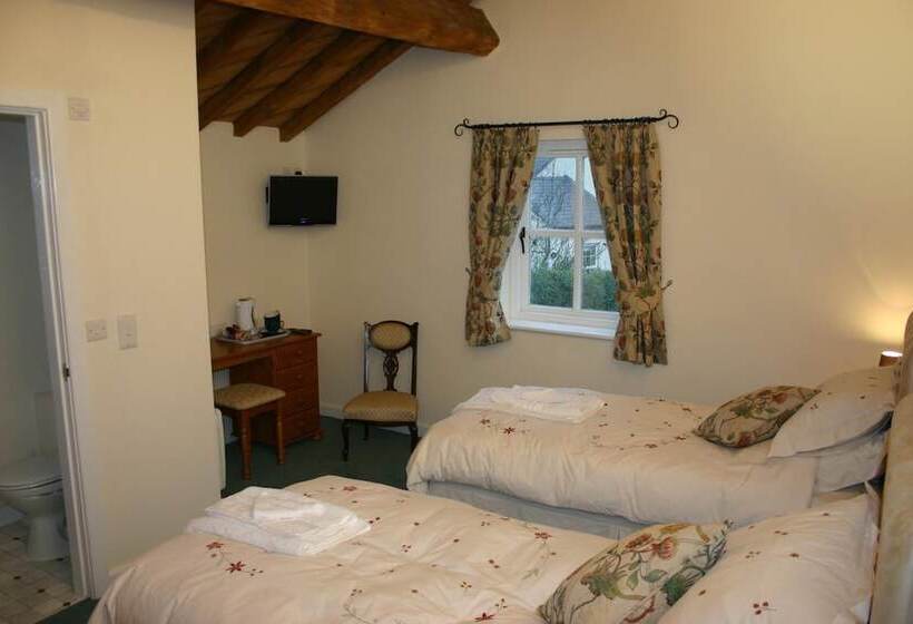 مبيت وإفطار The Farm Burscough