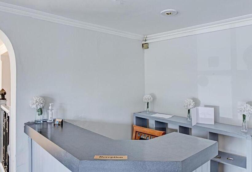 住宿加早餐  The Gables Hotel, Birmingham Airport