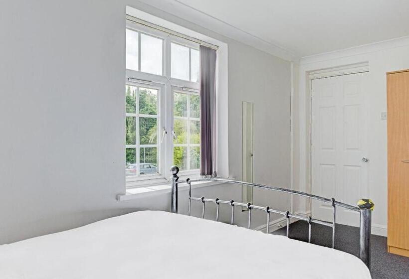 住宿加早餐  The Gables Hotel, Birmingham Airport