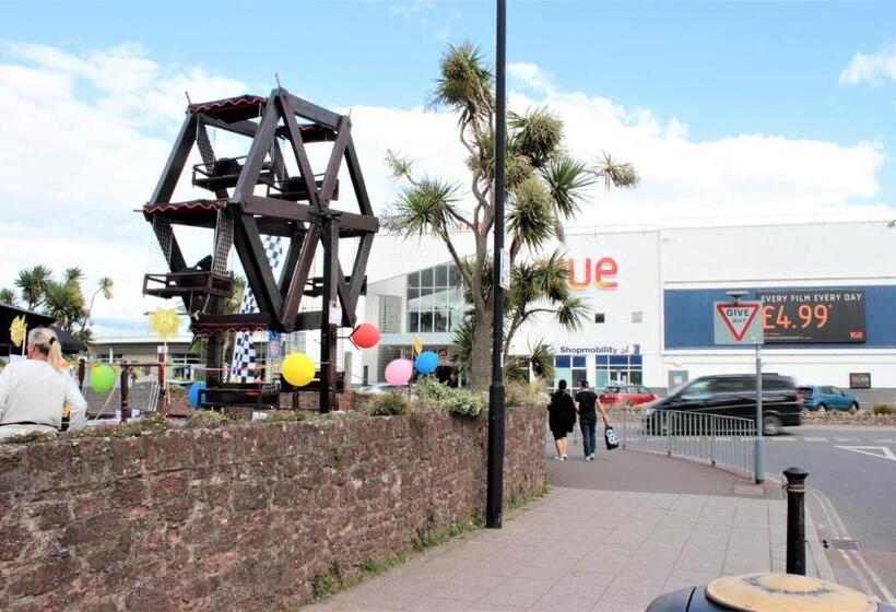 تختخواب و صبحانه The P&m Paignton Residence