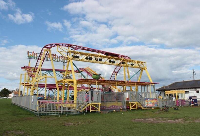 تختخواب و صبحانه The P&m Paignton Residence