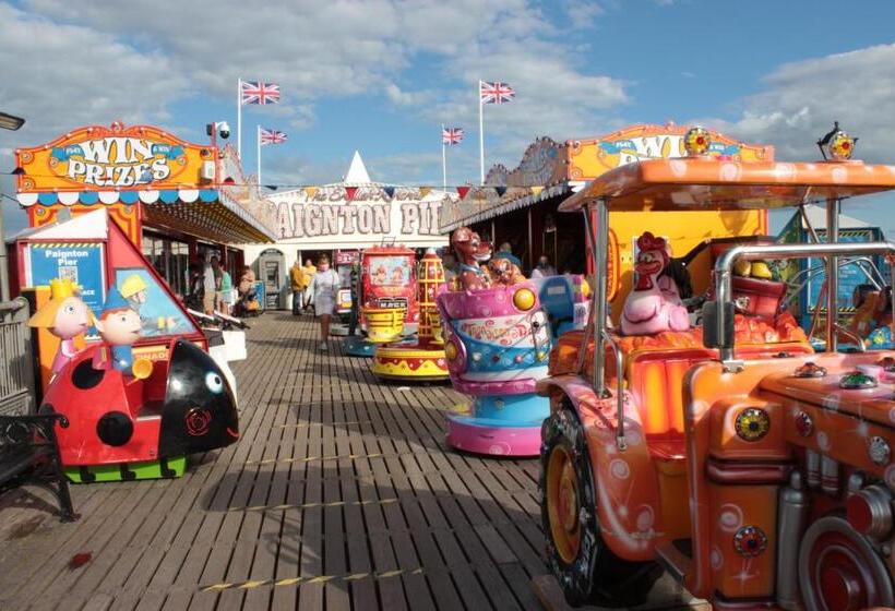 تختخواب و صبحانه The P&m Paignton Residence