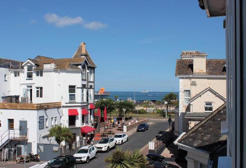 تختخواب و صبحانه The P&m Paignton Residence