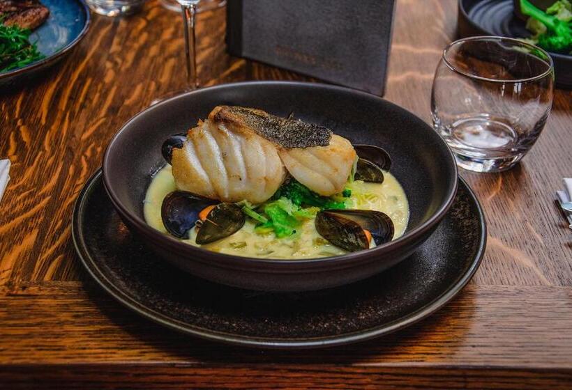 مبيت وإفطار The Swan Inn