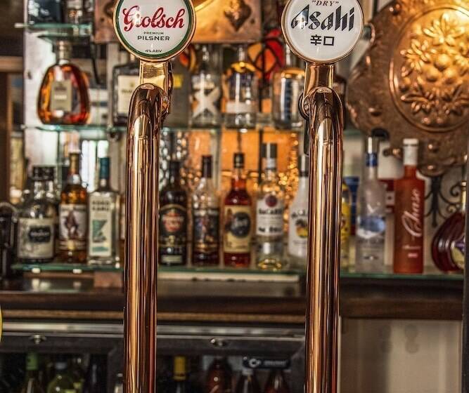 مبيت وإفطار The Swan Inn