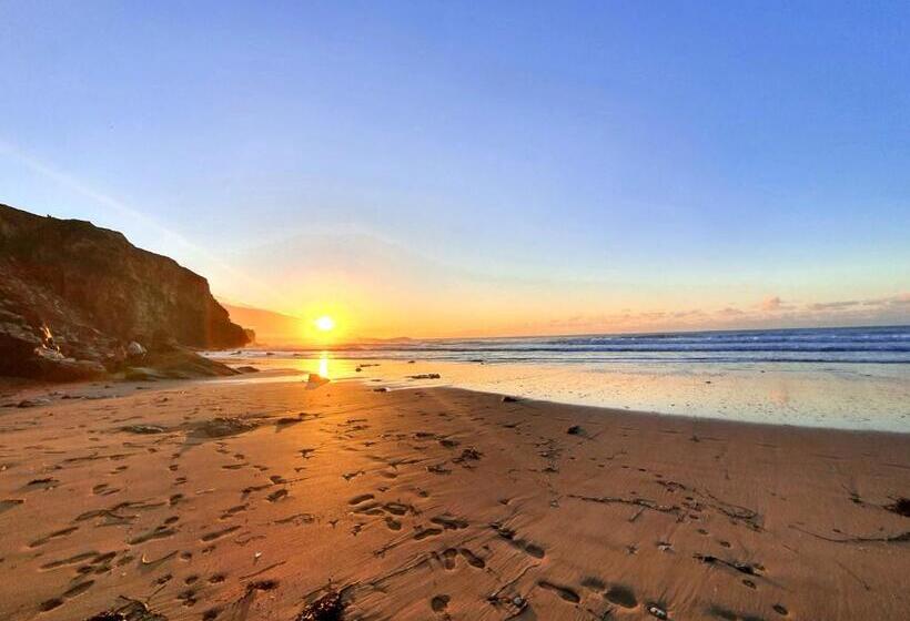 Bed and Breakfast Tregarthen   Adult Only