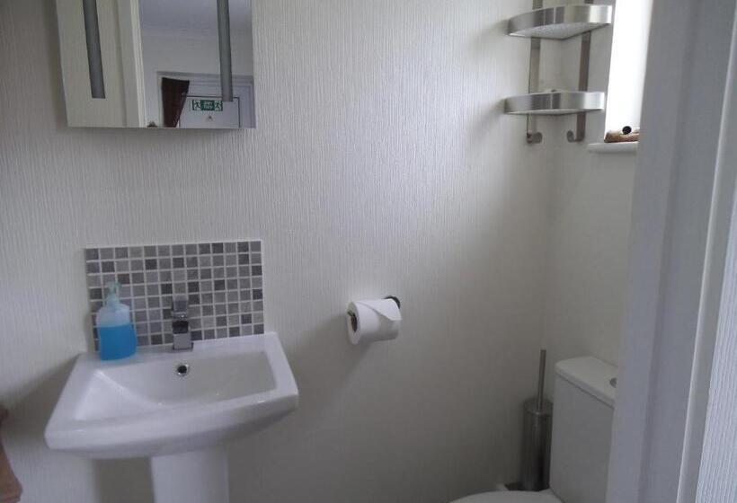 Bed and Breakfast Tregarthen   Adult Only