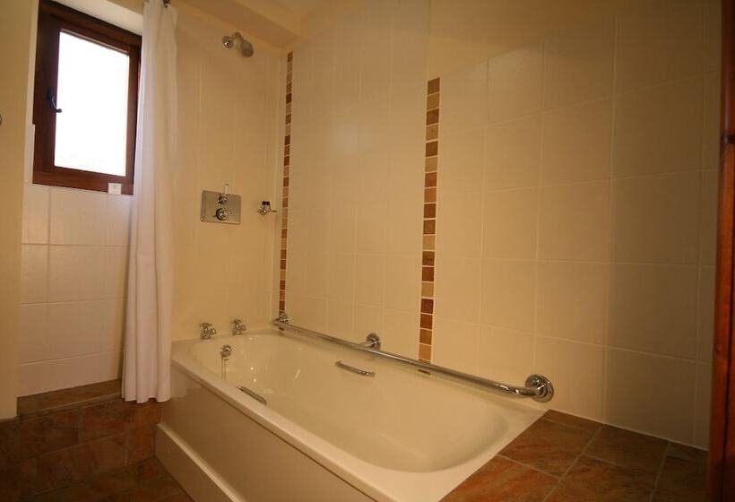 צימר Upper Neatham Mill