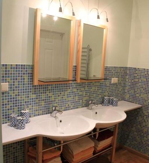 تختخواب و صبحانه Villa Kursa