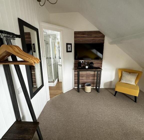 住宿加早餐  Watermead House