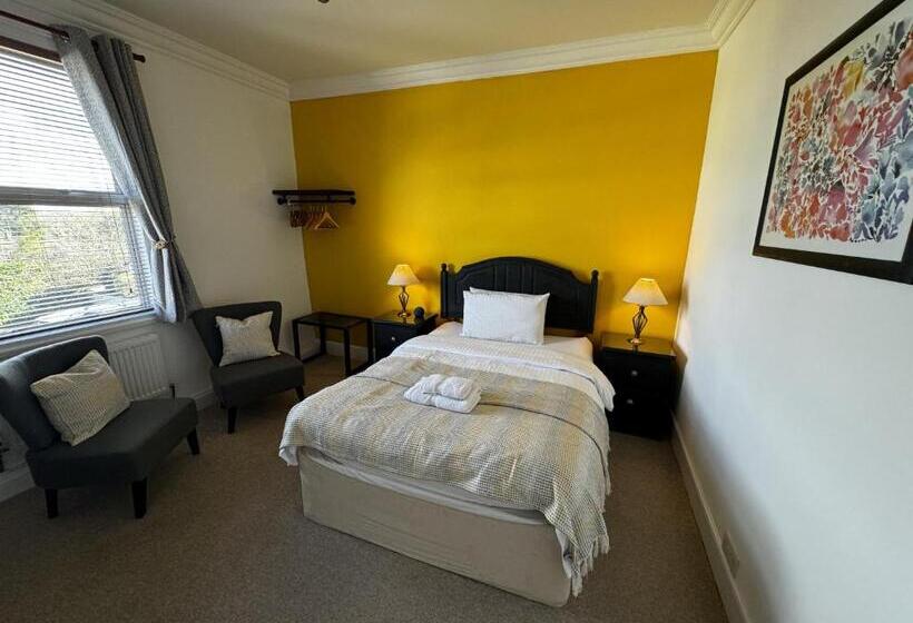 住宿加早餐  Watermead House