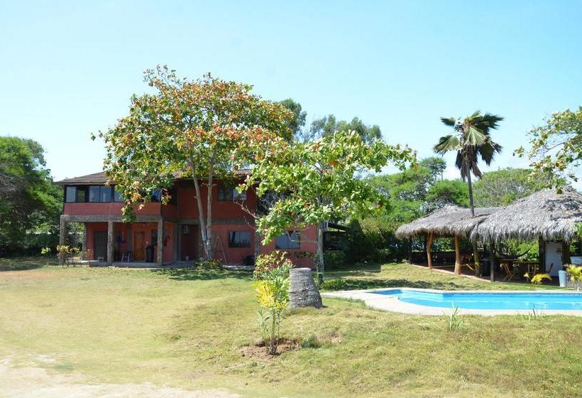 Casa Roja Hostel