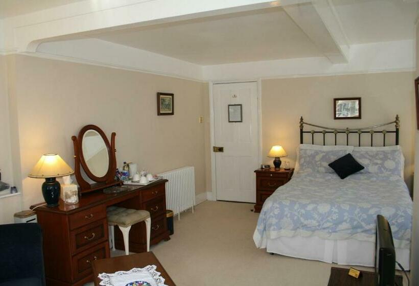 Clayhill House Bed & Breakfast