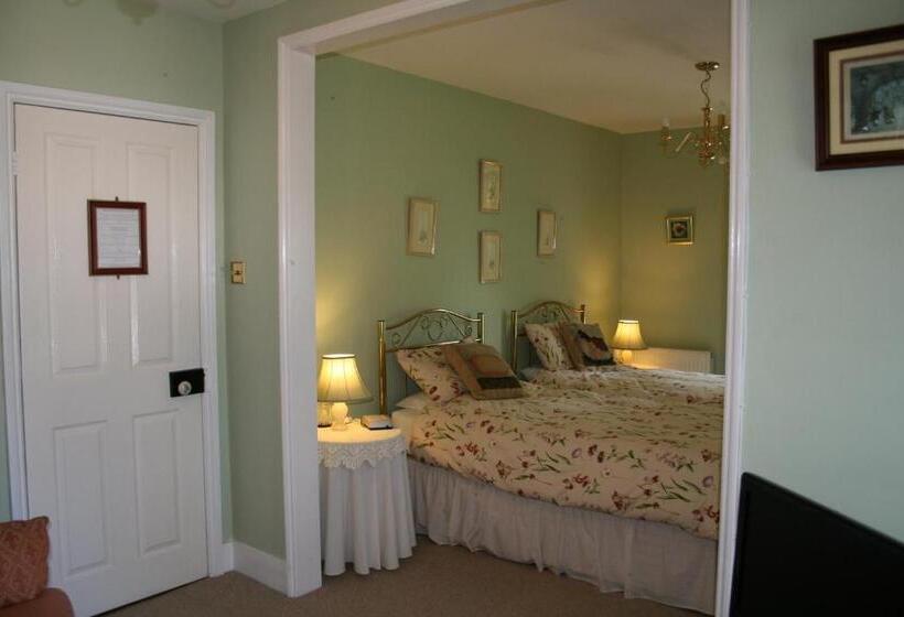 Clayhill House Bed & Breakfast