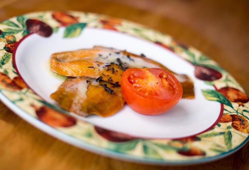 Fields Lodge Bed & Breakfast