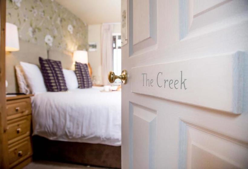 Fields Lodge Bed & Breakfast