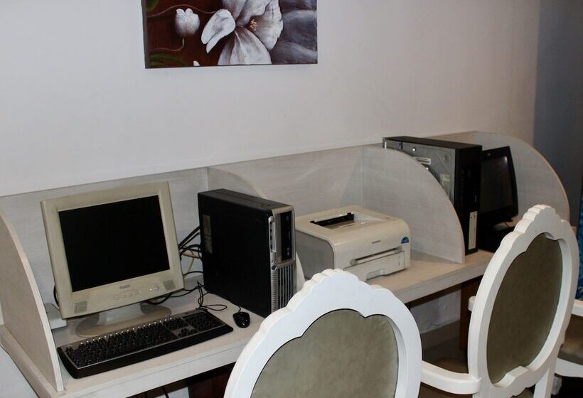 ホテル 6 De Diciembre