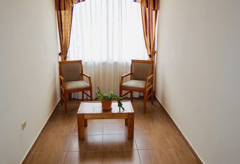 ホテル 6 De Diciembre