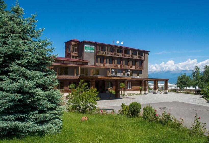 هتل Alazani Valley